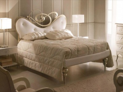 Dormitoare clasice de lux Italia - Pat dormitor tapitat Gio